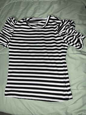 Black & White Striped Puff Sleeve Top